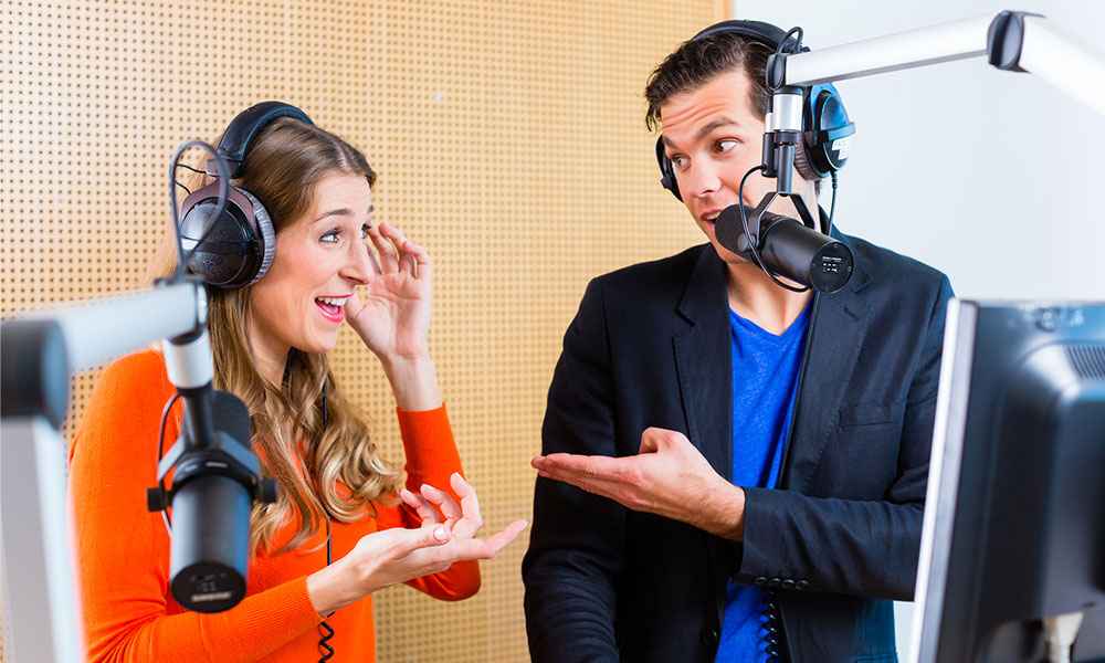 8 Essential Steps to Prepare for Radio Interviews and Skyrocket Your Book Promotion